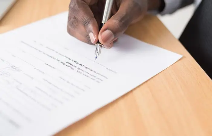 Tijdelijk arbeidscontract en vaststellingsovereenkomst bespreken